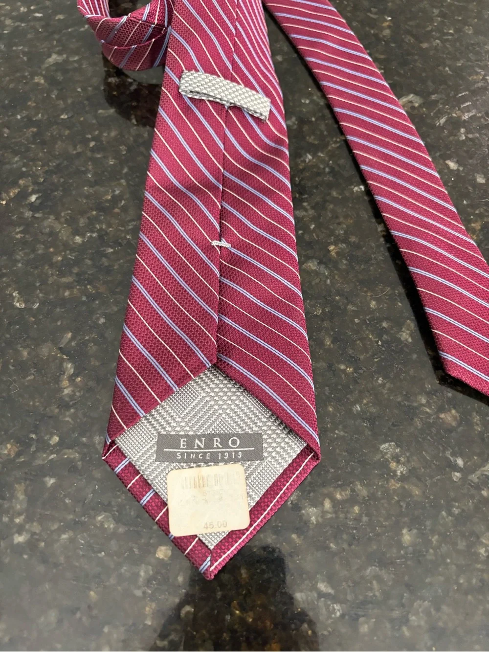 Men's Red Diagonal Stripe Tie - Sleek Business Look